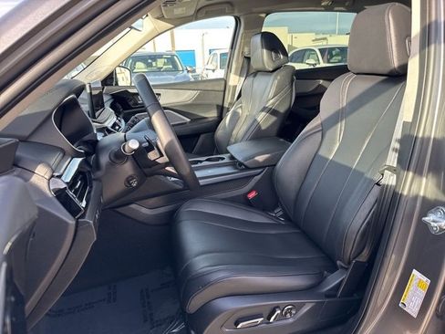 Used 2025 Acura MDX SH-AWD image 13