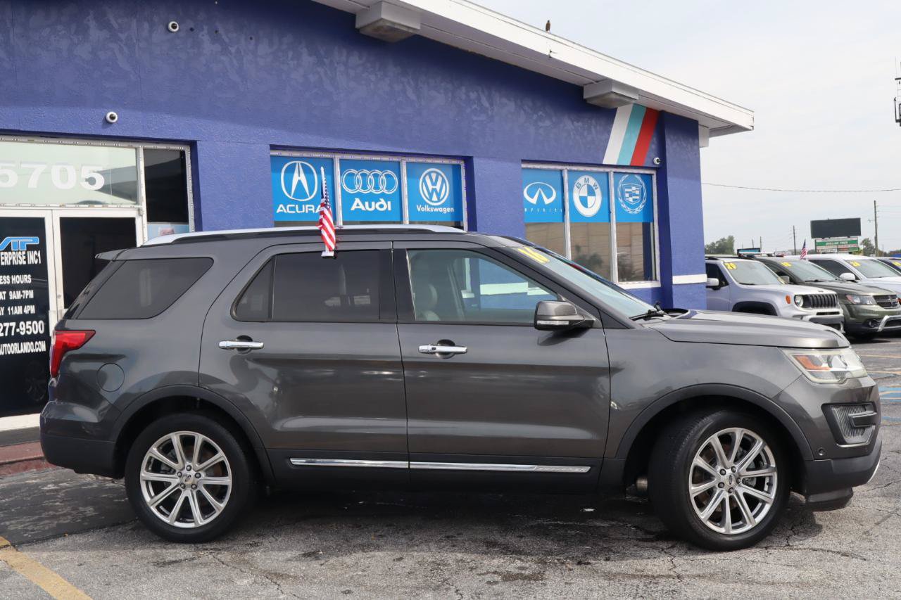 Used 2016 Ford Explorer Limited w/ Equipment Group 301A FWD image 4