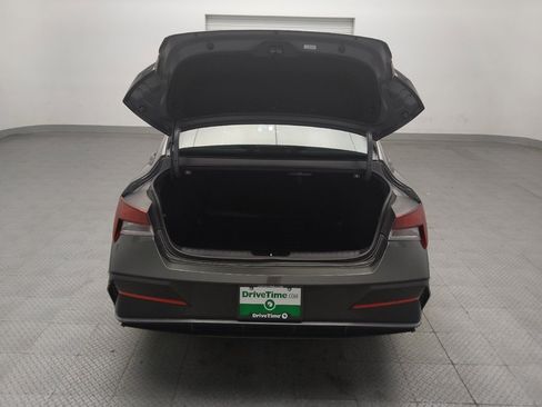 Used 2024 Hyundai Elantra SEL FWD image 29