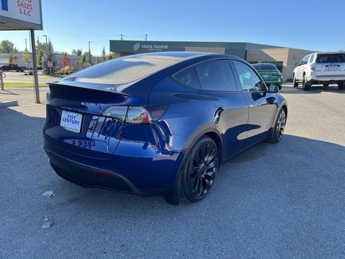 Used 2022 Tesla Model Y Performance image 10