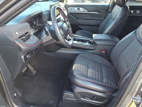 Used 2025 Ford Explorer ST-Line image 7