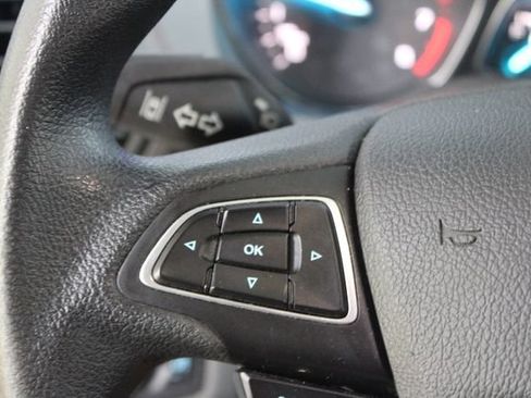 Used 2019 Ford Escape SE w/ Ford Safe & Smart Package AWD/4WD image 16