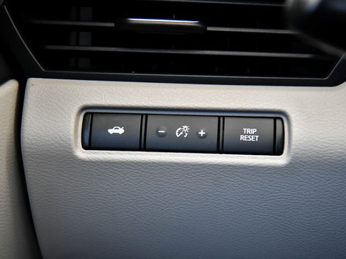 Used 2024 Nissan Altima 2.5 SV FWD image 29