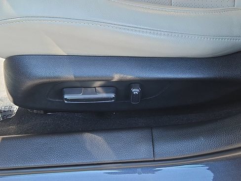 Used 2022 Honda Civic Touring image 19