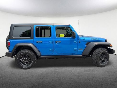 Used 2023 Jeep Wrangler Unlimited w/ Cold Weather Group AWD/4WD image 15