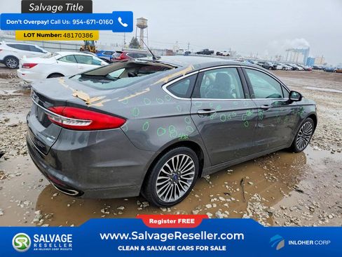 Used 2017 Ford Fusion SE w/ Equipment Group 202A image 4