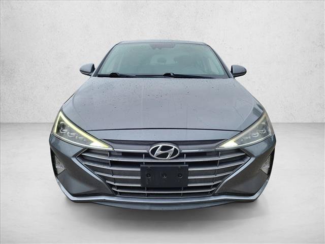 Used 2020 Hyundai Elantra Limited w/ Cargo Package (C1) FWD image 2