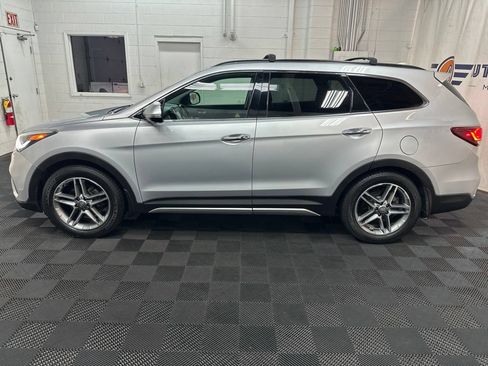 Used 2017 Hyundai Santa Fe Limited AWD/4WD image 6