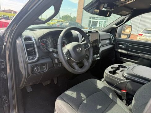 Certified 2025 RAM 2500 Big Horn AWD/4WD image 5