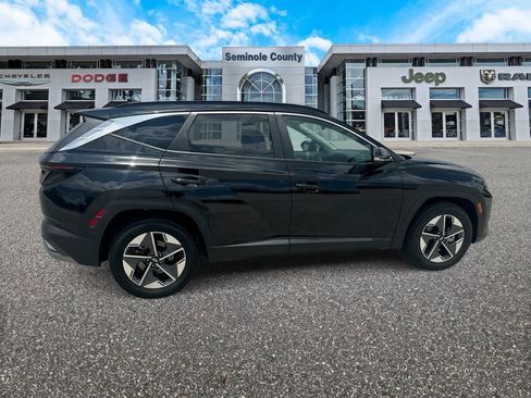 Used 2025 Hyundai Tucson SEL FWD image 9