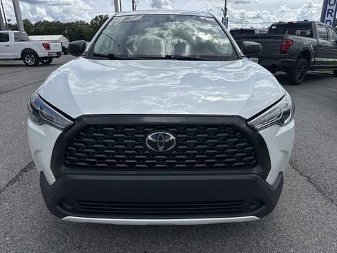 Used 2023 Toyota Corolla Cross L FWD image 2