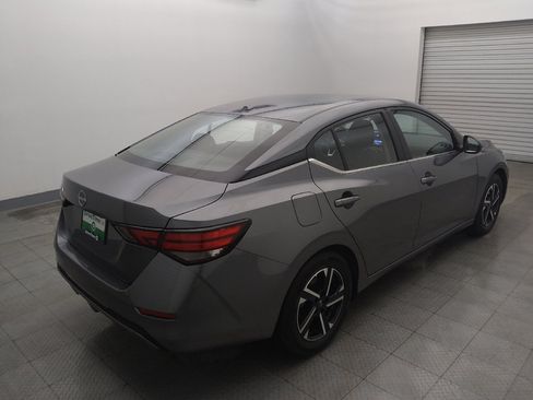 Used 2025 Nissan Sentra SV FWD image 9