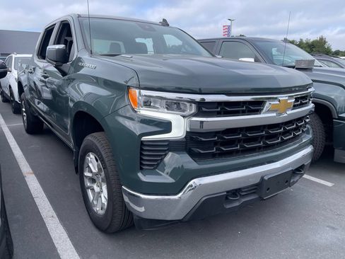 Used 2025 Chevrolet Silverado 1500 LT AWD/4WD image 1