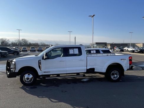 Used 2024 Ford F350 Lariat image 4