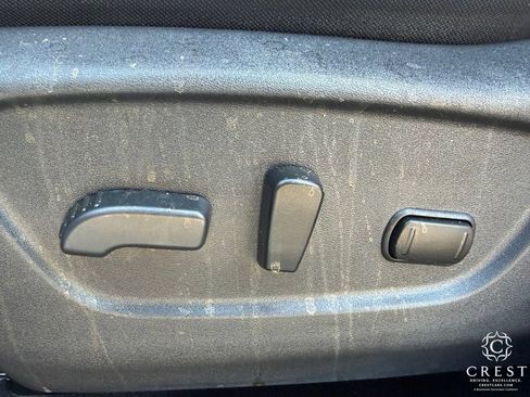 Used 2018 Nissan Rogue SV FWD image 12