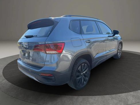 Used 2024 Volkswagen Taos S FWD image 5