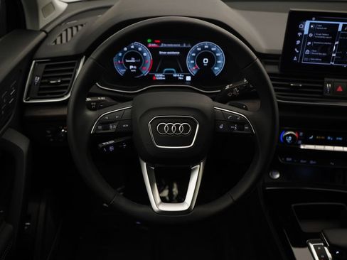 Used 2025 Audi Q5 2.0T Premium Plus w/ Premium Plus Package AWD/4WD image 9