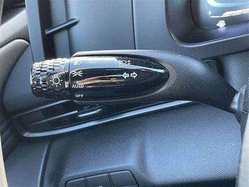 Certified 2025 Hyundai Elantra Sport image 16