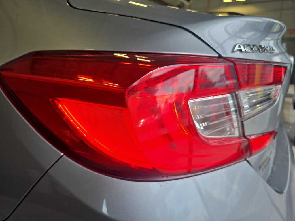 Used 2020 Honda Accord Touring image 35