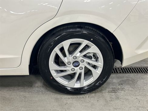 Certified 2025 Subaru Impreza 2.0i image 11