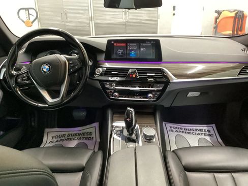 Used 2019 BMW 530i xDrive w/ Convenience Package AWD/4WD image 14