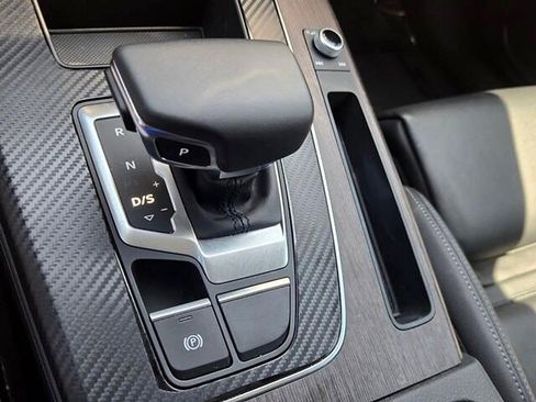 Used 2024 Audi Q5 2.0T Premium w/ Convenience Package AWD/4WD image 23