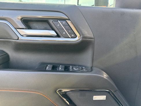 Used 2024 GMC Sierra 2500 AT4 w/ AT4 Premium Plus Package AWD/4WD image 19
