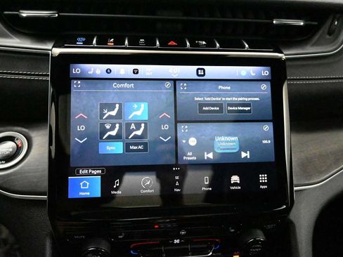Used 2024 Jeep Grand Cherokee Limited 4xe AWD/4WD image 11