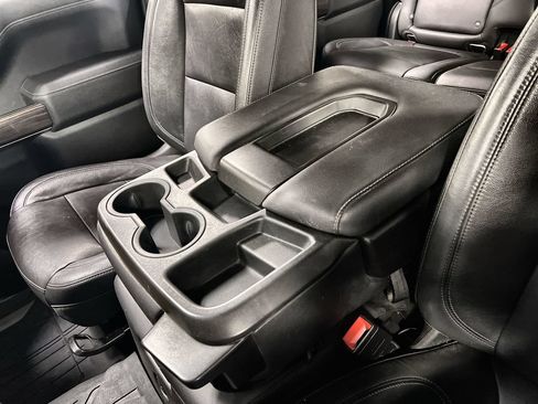 Used 2019 Chevrolet Silverado 1500 LT w/ Texas Edition AWD/4WD image 37