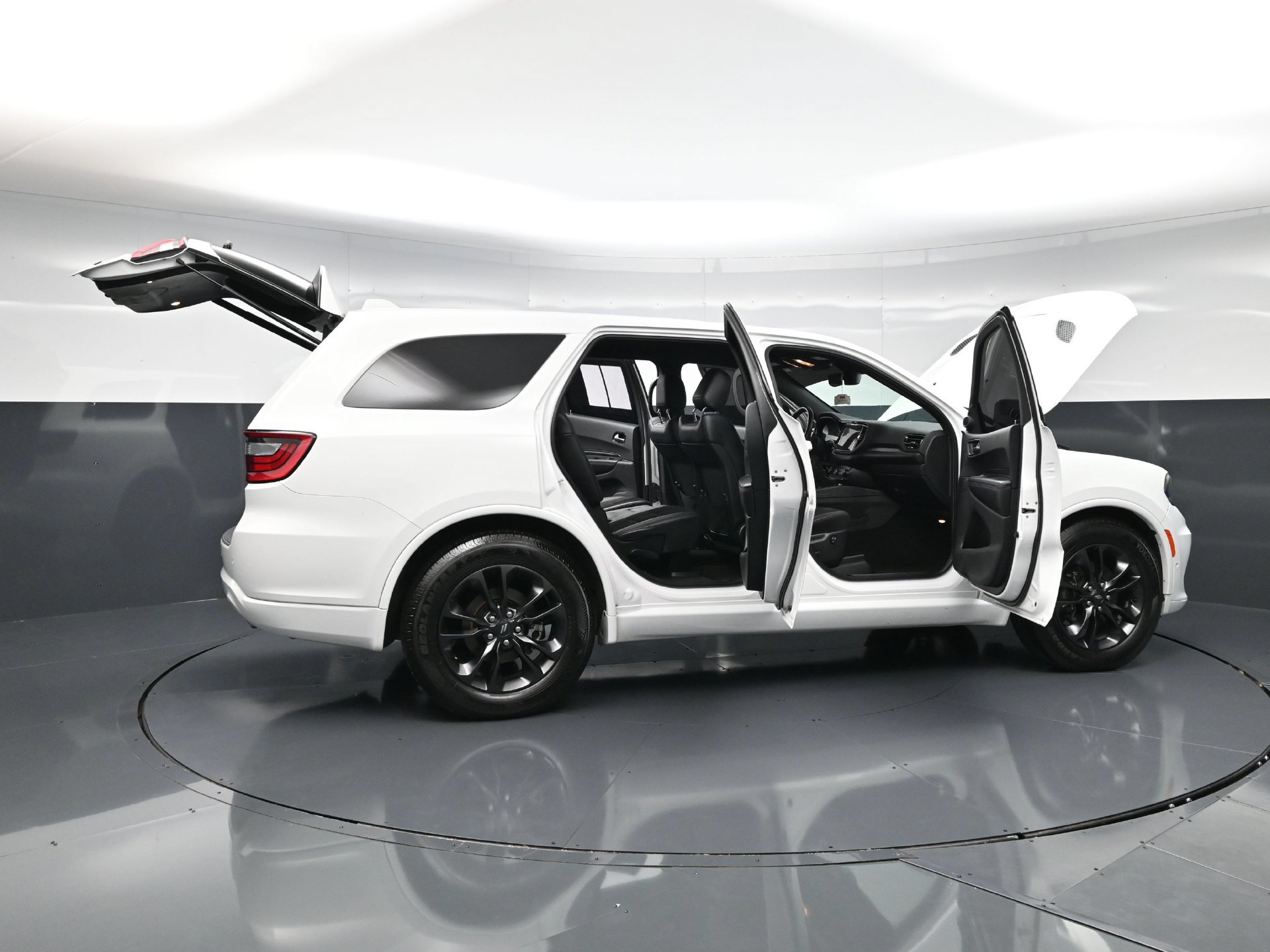 Used 2022 Dodge Durango R/T w/ Blacktop Package AWD/4WD image 78