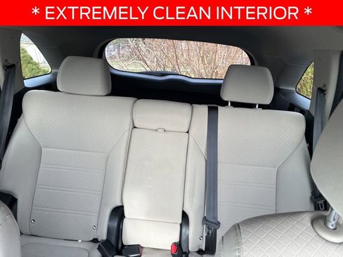 Used 2018 Kia Sorento LX image 7