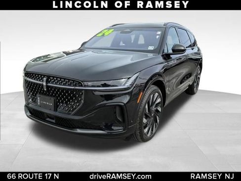 Used 2024 Lincoln Nautilus Reserve w/ Jet Appearance Package (87T) AWD/4WD image 1