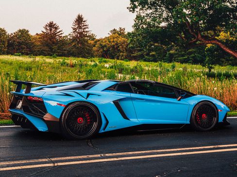 Used 2016 Lamborghini Aventador LP 750-4 Superveloce image 7