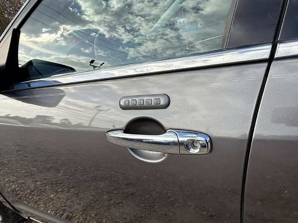 Used 2012 Lincoln MKZ FWD image 23