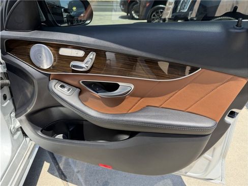 Used 2019 Mercedes-Benz C 300 Sedan image 34