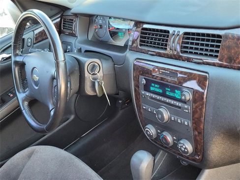Used 2014 Chevrolet Impala Limited LS image 11