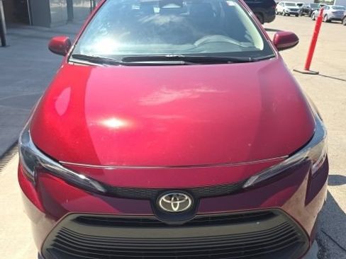 Used 2025 Toyota Corolla LE FWD image 3