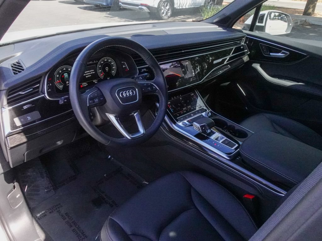 Used 2026 Audi Q7 2.0T Premium Plus w/ Premium Plus Package AWD/4WD image 11