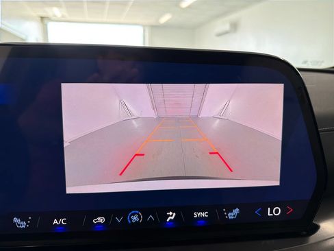 New 2026 Chevrolet Traverse LT w/ LPO, Floor Liner Package FWD image 19