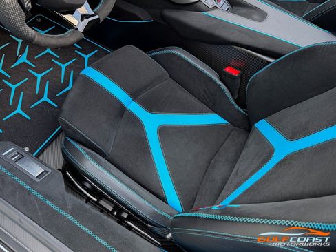 Used 2021 Lamborghini Aventador SVJ AWD/4WD image 27