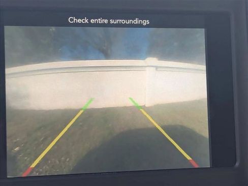 Used 2019 Dodge Challenger SXT image 9