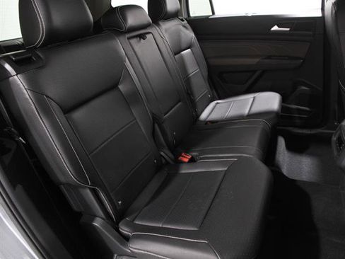 Used 2023 Volkswagen Atlas SE w/ Panoramic Sunroof Package image 17