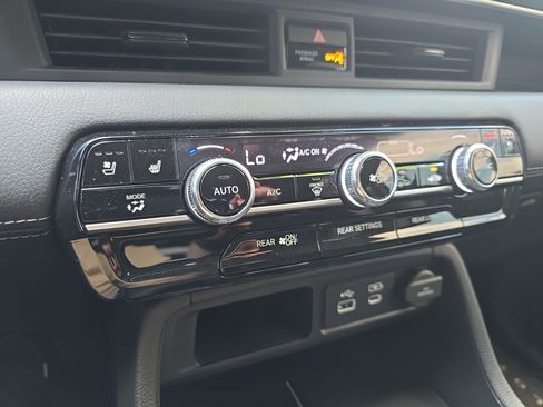 Certified 2025 Honda Pilot Elite image 23