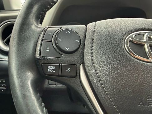 Used 2018 Toyota RAV4 Adventure image 29