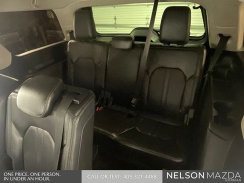 Used 2018 Ford Expedition Platinum RWD image 27