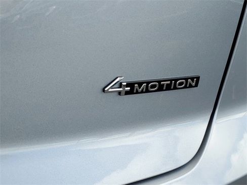 New 2026 Volkswagen Atlas Cross Sport SEL R-Line image 8