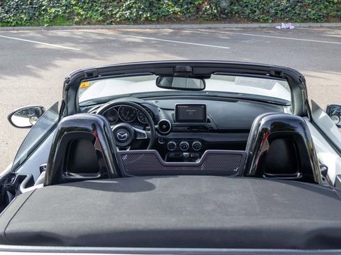 Used 2016 MAZDA MX-5 Miata Grand Touring image 11