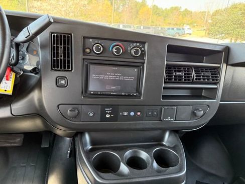 Used 2021 Chevrolet Express 2500 w/ Driver Convenience Package image 21