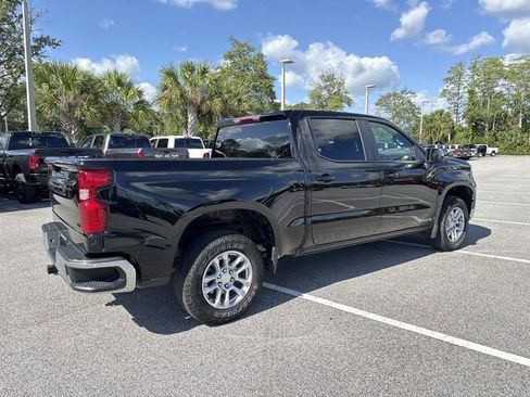 Used 2024 Chevrolet Silverado 1500 LT w/ Z71 Off-Road Package AWD/4WD image 3