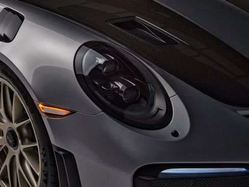 Used 2018 Porsche 911 GT2 RS image 43